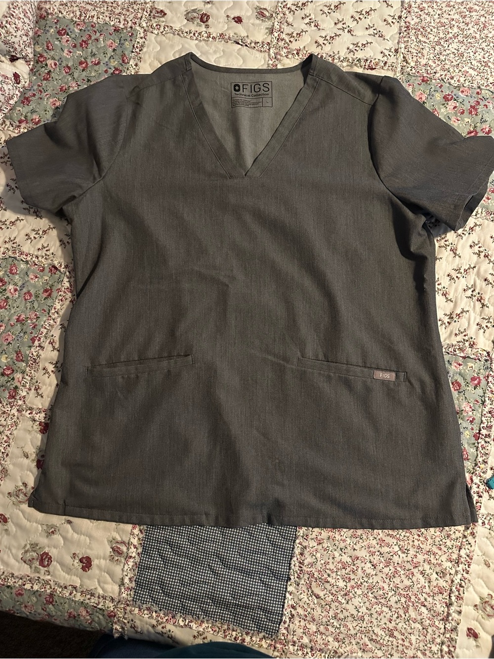 FIGS Men's Dark Gray V-Neck Short Sleeve Scrub Top